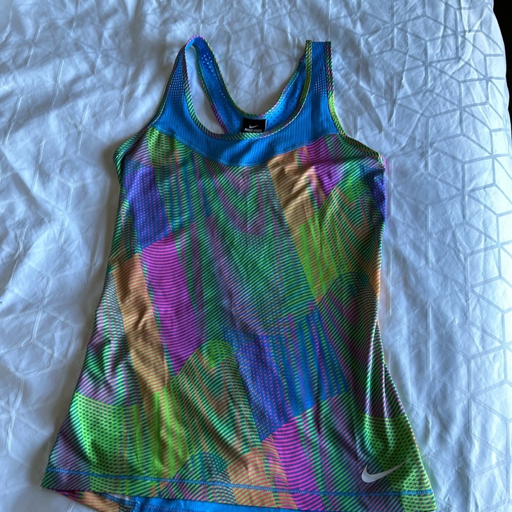 Nike pro women’s tank top​